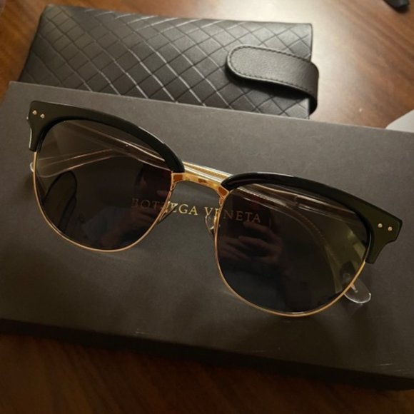 Bottega Veneta Square/Rectangle Sunglasses like new main image 5